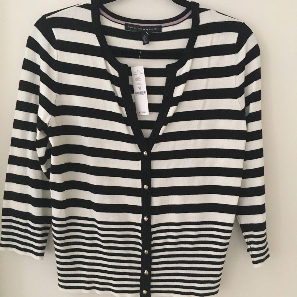 Three- quarter sleeve cardigan